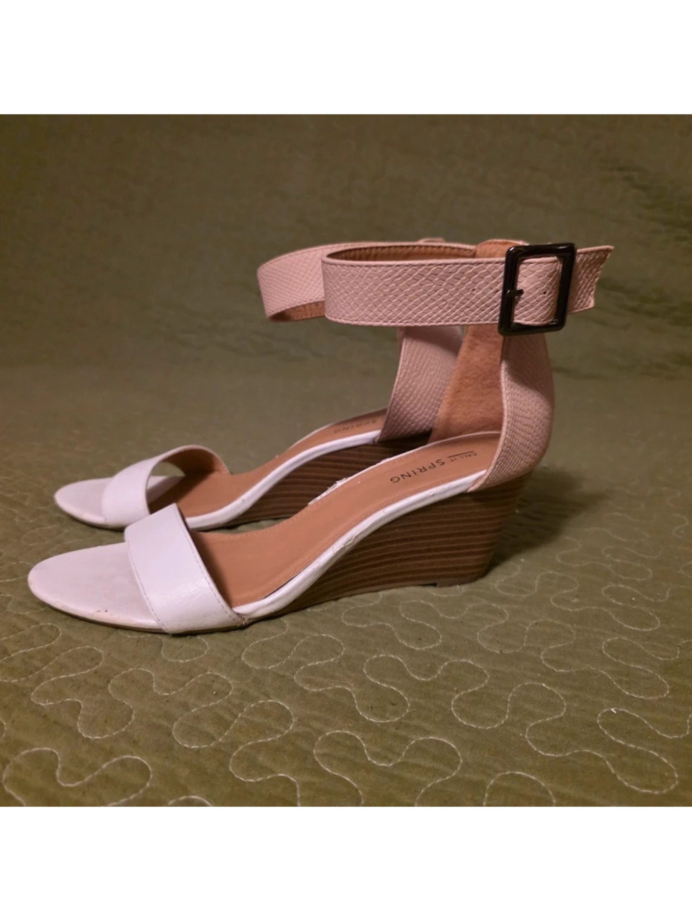 Women's 8.5 Call it Spring Vegan Low-heel Sandals